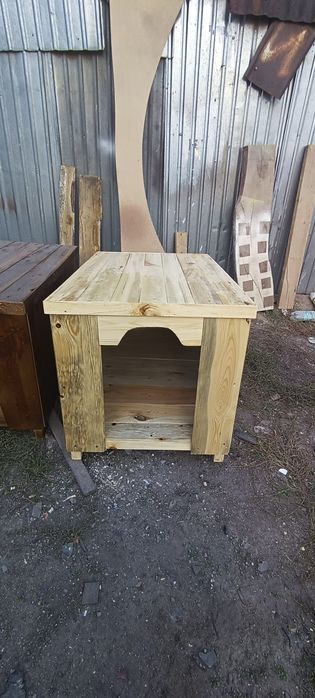 Будки для собак из натурального дерева
