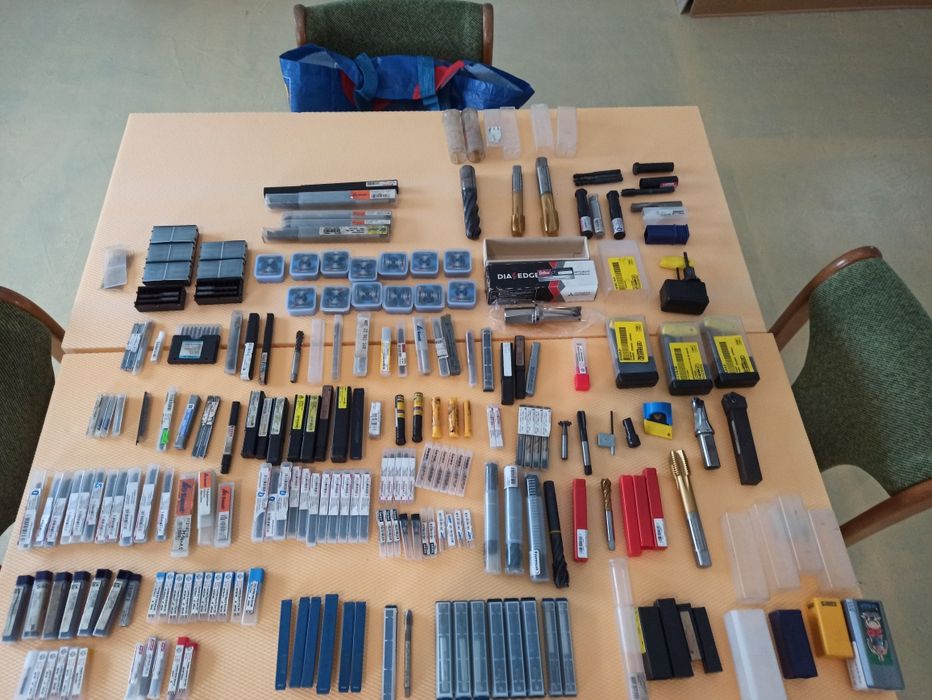 Sculele strung citește anunțul