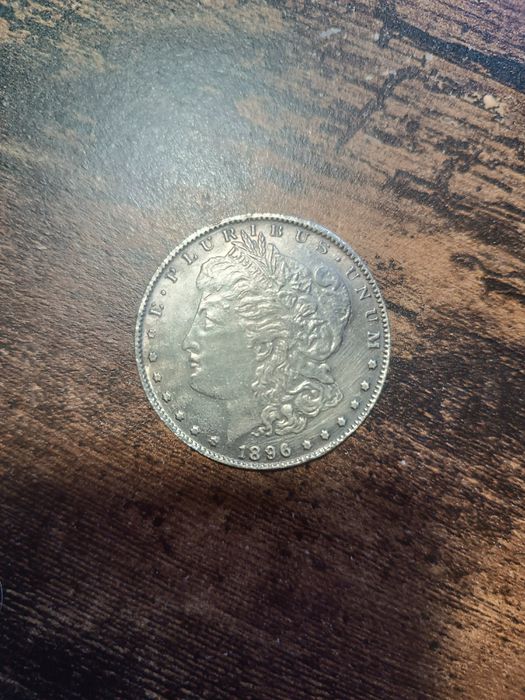 Moneda de argint de vanzare