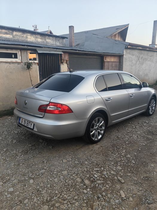 Vând Skoda Superb 2