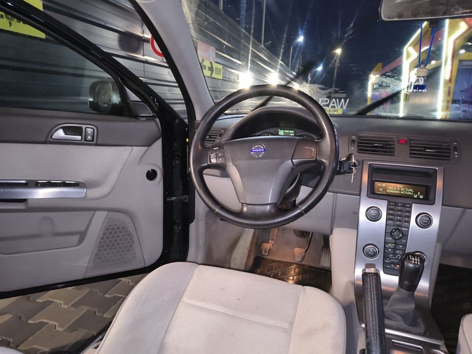 Volvo S40 2009 diesel capacitate 2000 , foarte puțin peste 300000km