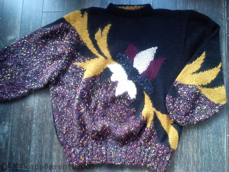 Ръчно плетен пуловер