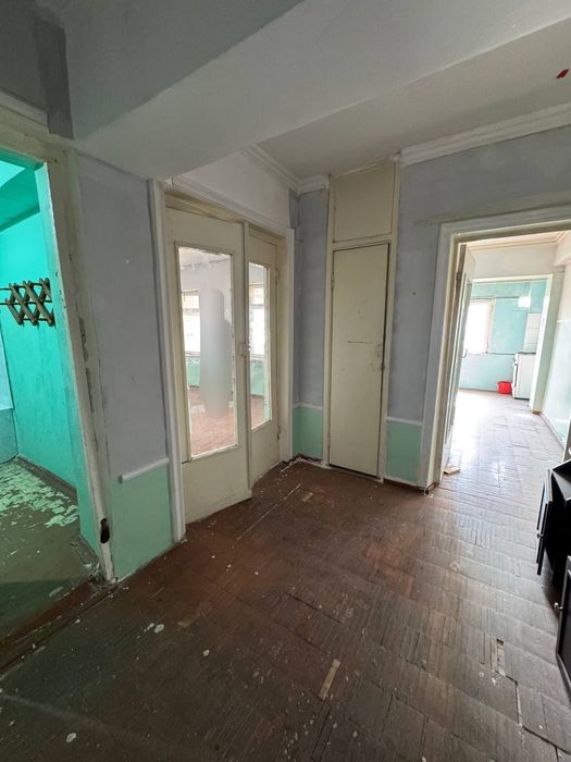 *1 хона 2 хона килинган. 50 м². Коратош