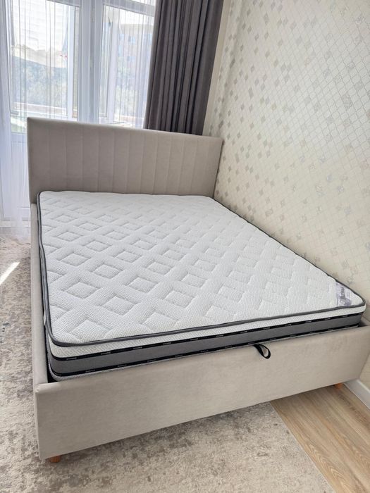 Кровать для спальни двух