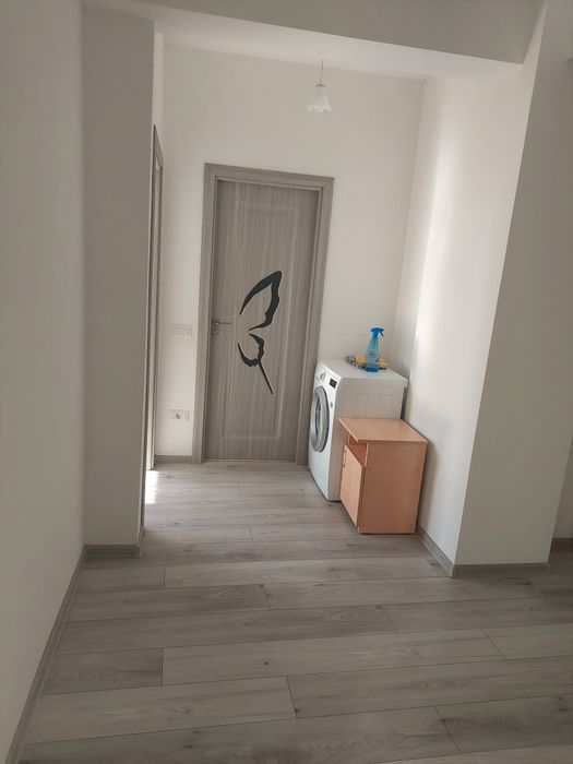 Închiriez apartament