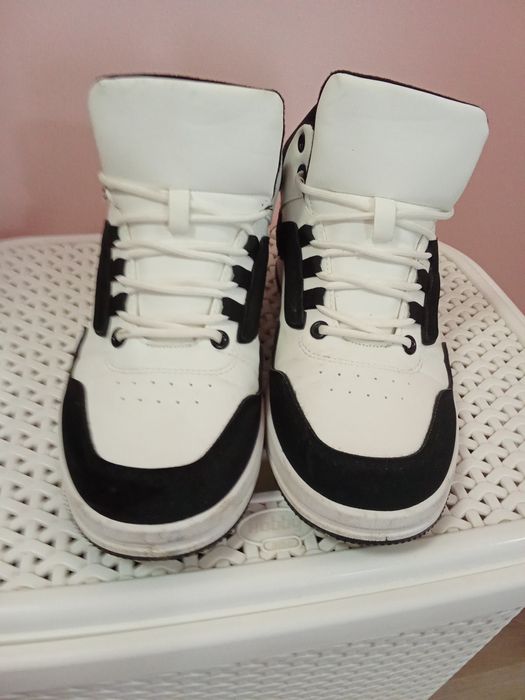 Нови кецове за момче номер 39