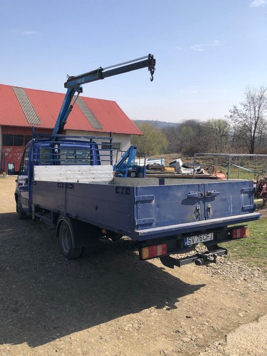 Camioneta iveco daily cu macara