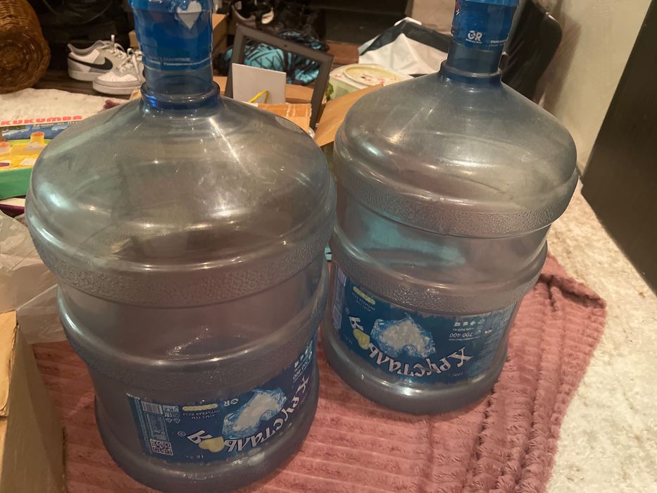 Бутыли 19 литровые