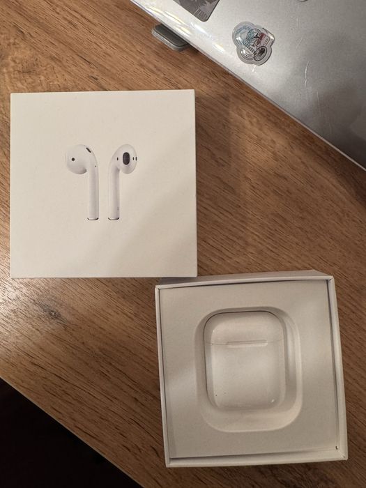 Продам наушники apple airpods