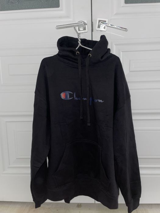 Продаются одежды срочна