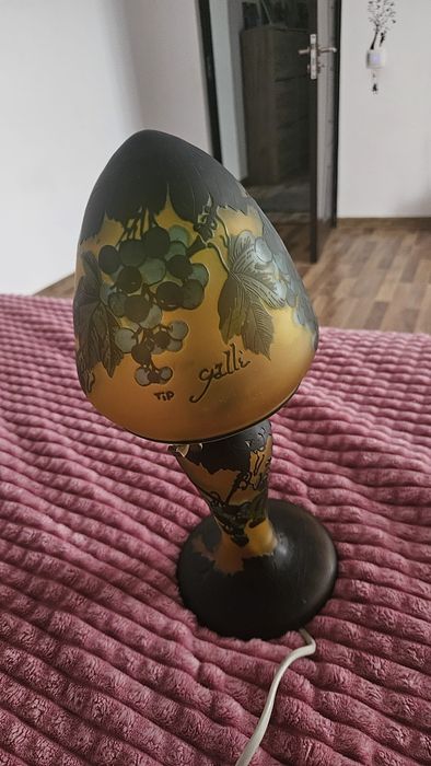 Lampă de Masă Cameo Glass Stil Art Nouveau (Tip Gallé)