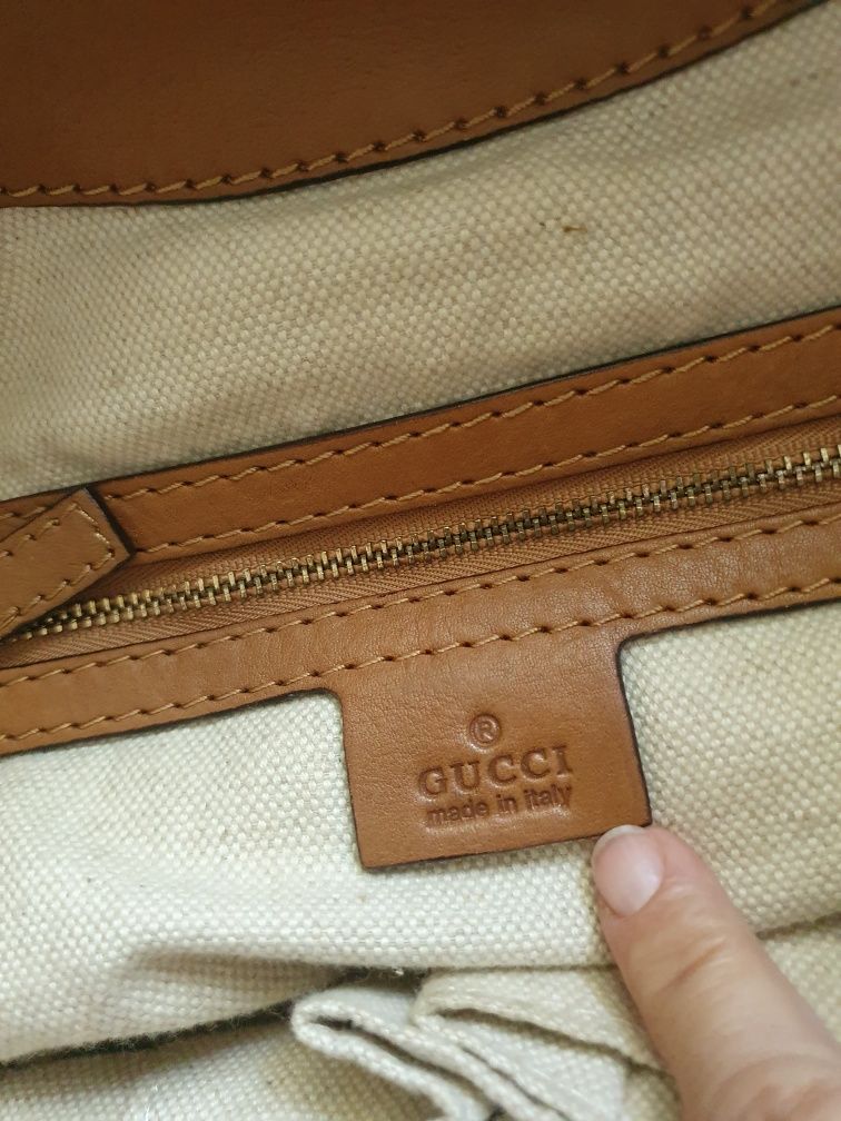 Gucci  чанта .Отлично състояние.