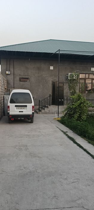 Uy sotiladi 4 sotik 4 xona