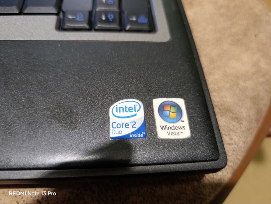 Лаптоп DELL, работи