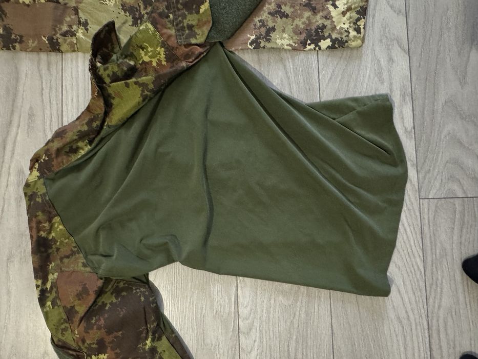 Echipament militar , bluza / pantaloni tactici