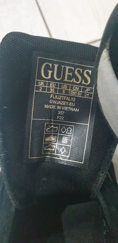 Обувки оригинални на"Guess"