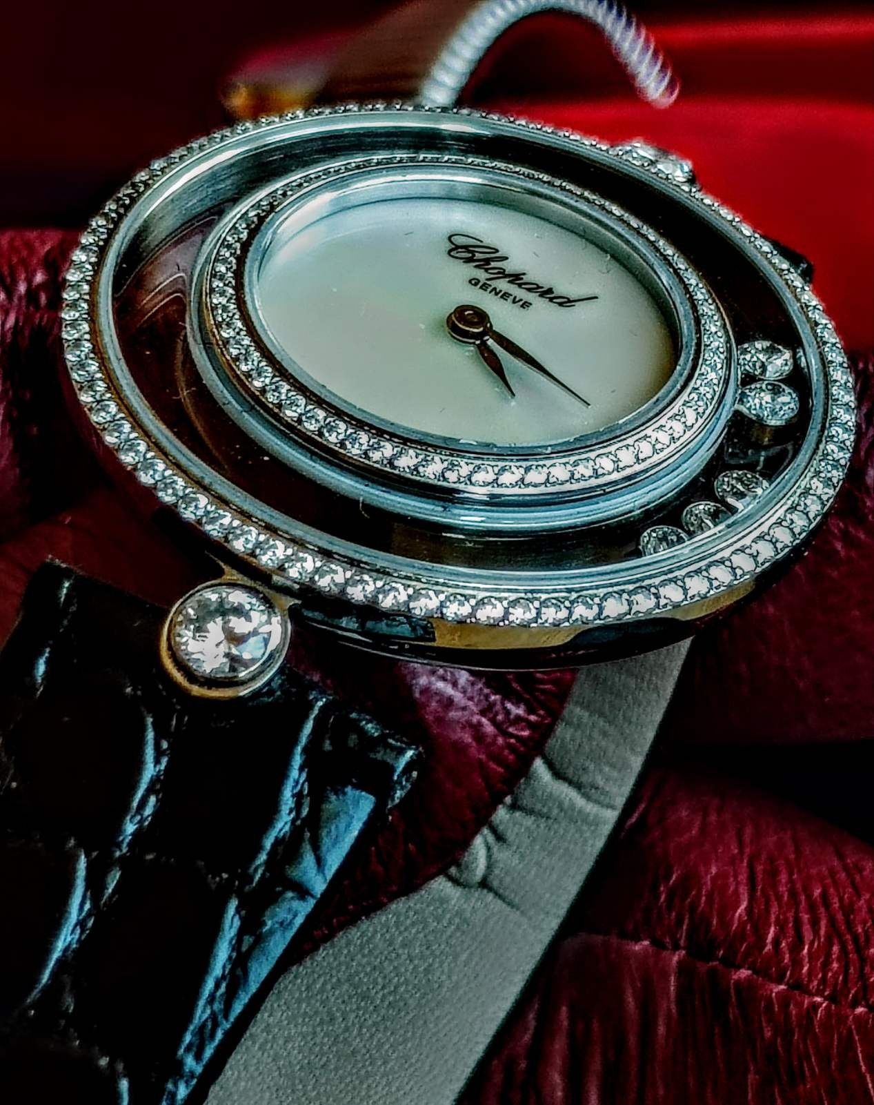 Дамски часовник Chopard Happy Diamonds