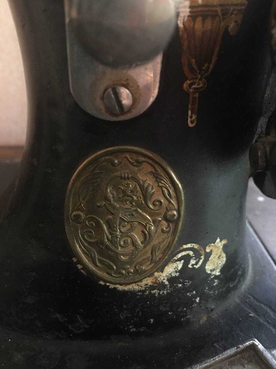 Продается швейная машинка