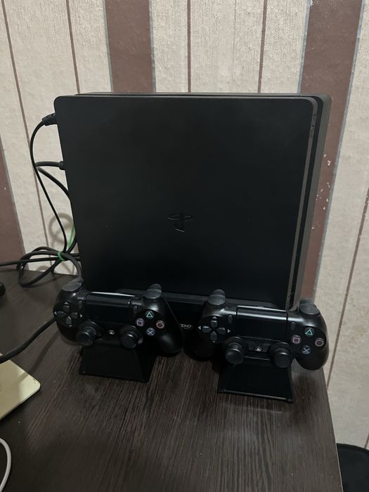 Playstation 4 slim 1 tb