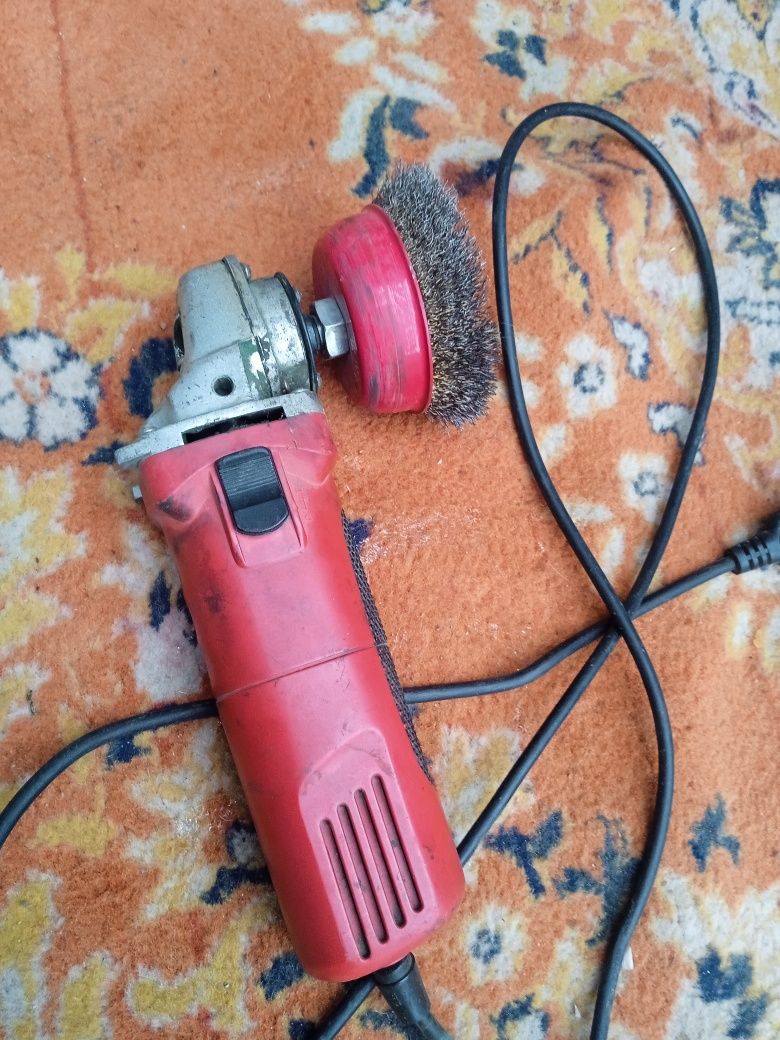 Polizor unghiular joka jws 600