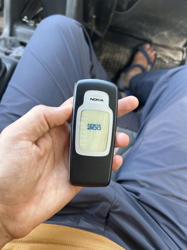 nokia 2100 sotiladi