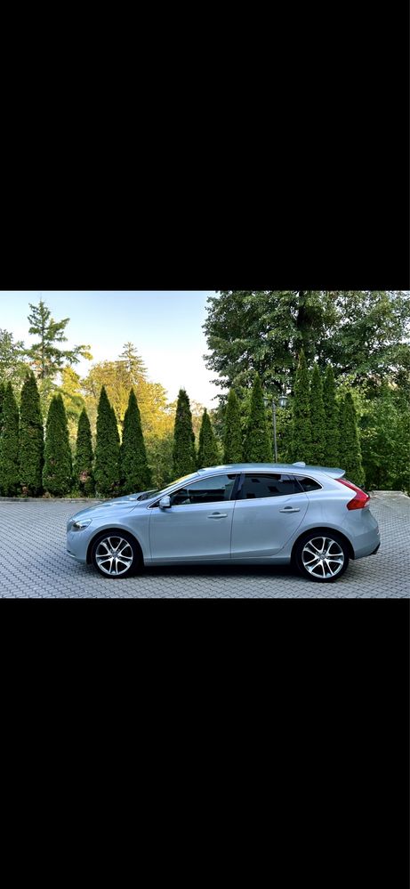 VOLVO V40, D4, 2.0 diesel, 131 kw/177 CP, BiXenon, LED, german edition
