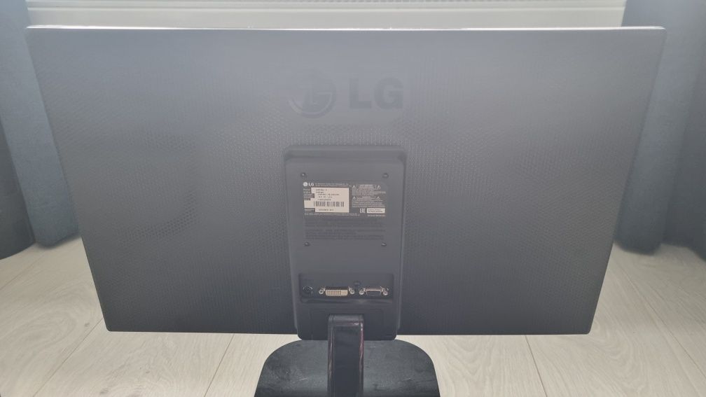 Монитор LG 23MP48D IPS