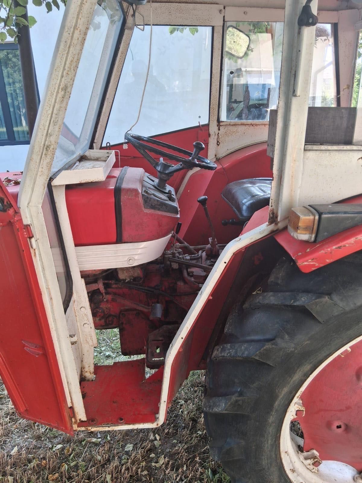 Tractor Internațional 423