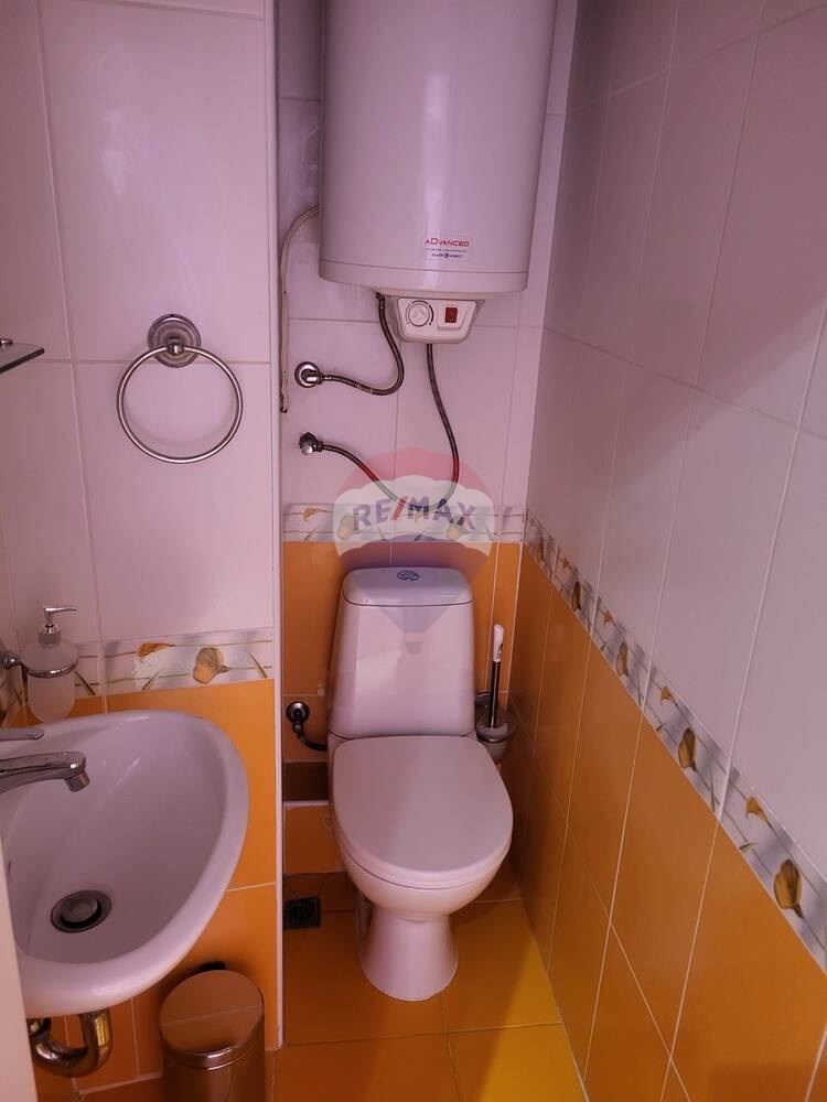 Тристаен апартамент под наем, Цветен кв.,гр.Варна ДВ 3997