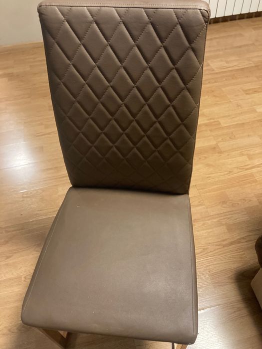 Трапезни столове