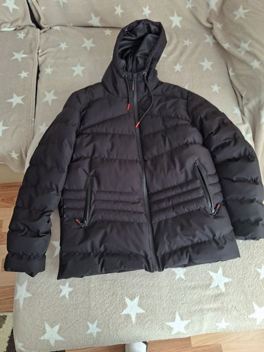 Vând geaca bărbați nouă