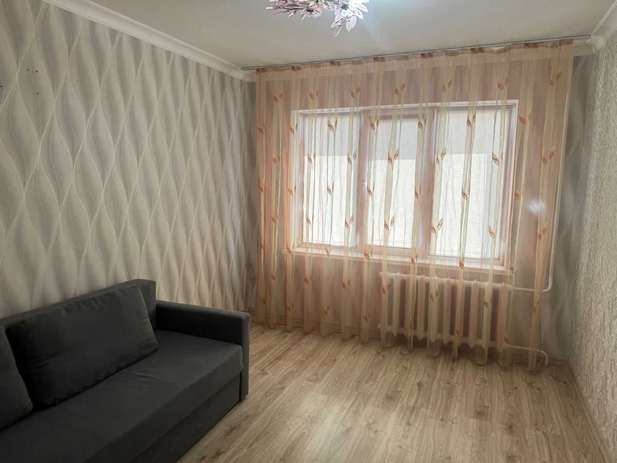 Дава се под наем Двустаен апартамент в София, Люлин 8 - 54 кв.м за 350 € - Снимка #2