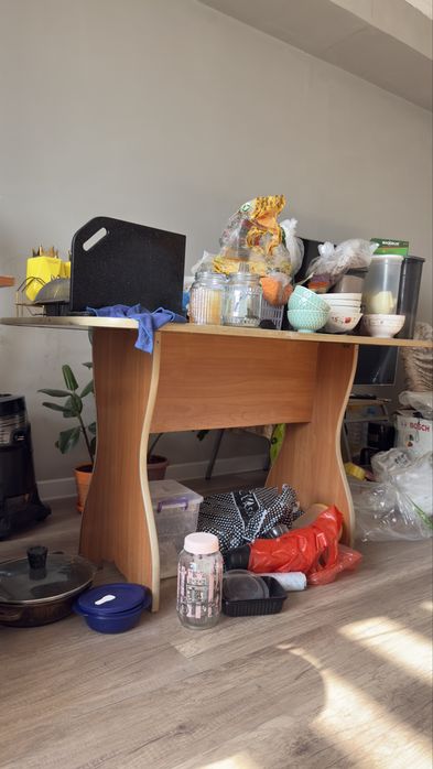 Кухонный стол сатылады