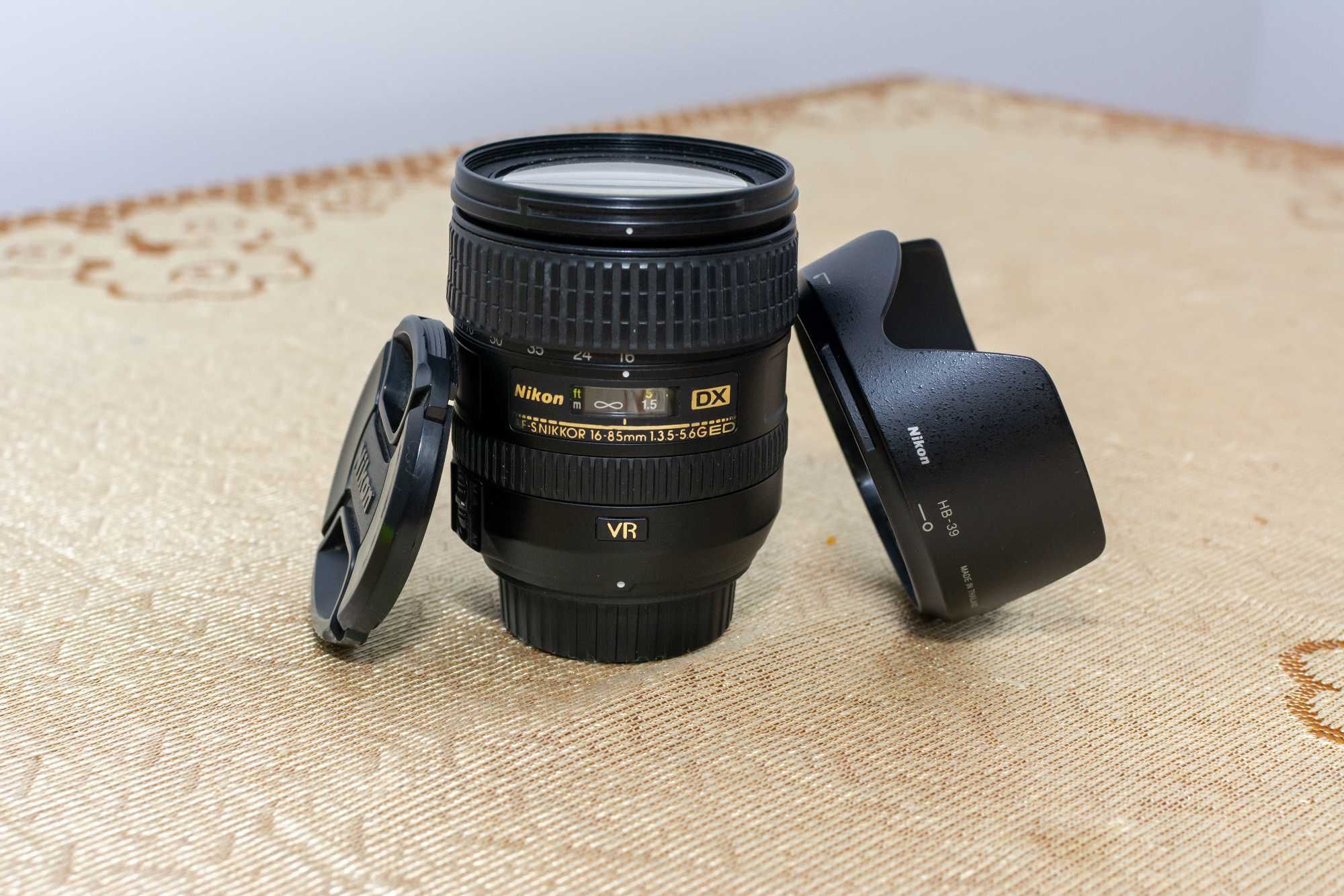Nikon D7100 - Body - Aparat Foto DSLR - Nikkor 16-85mm