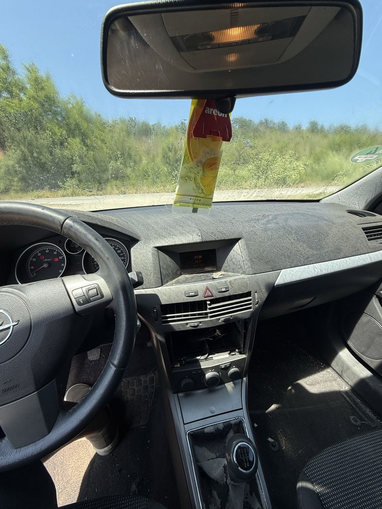 Opel astra H 1.6GTC 105hp Само на части