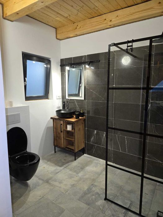 Închiriez una sau ambele cabane noi în Mărișel – Crăciun & Revelion