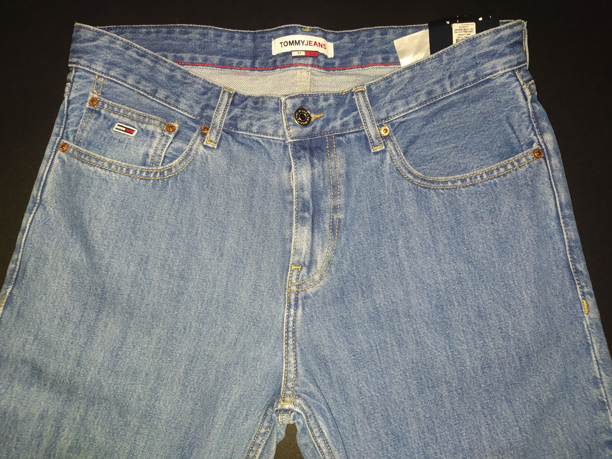 Нови мъжки дънки Tommy Jeans 32/30 с лек дефект