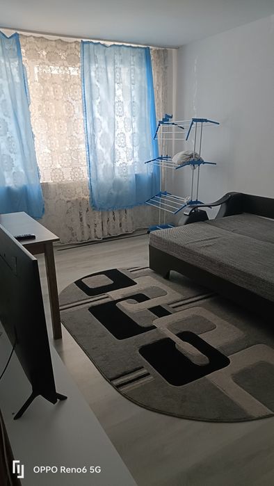 Închiriez garsonieră