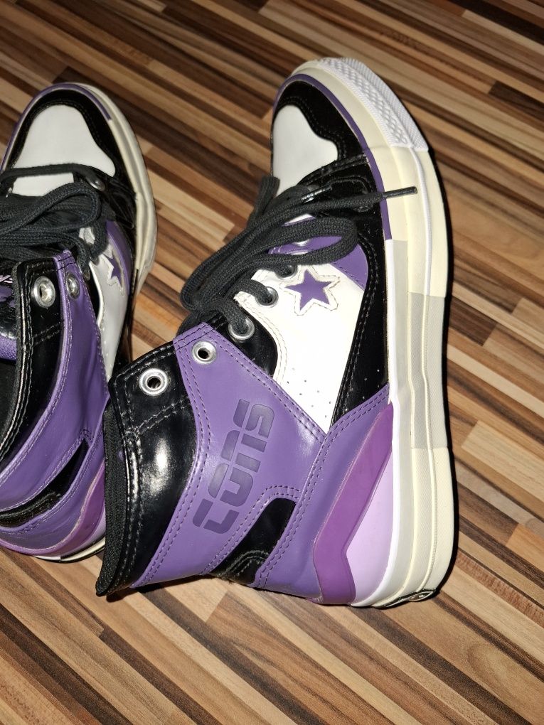 Маратонки на Converse