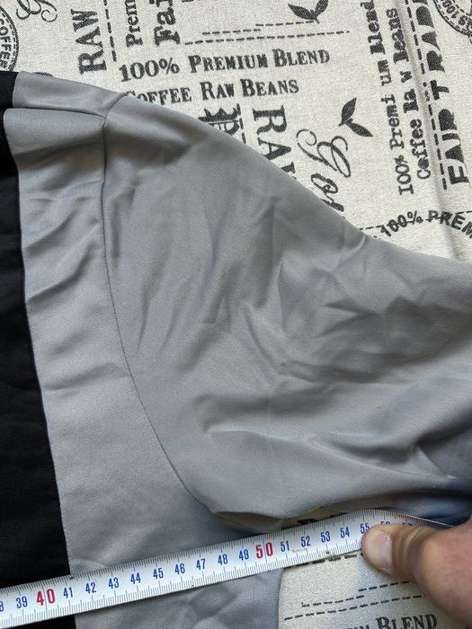 EA7 Emporio Armani 7 original горнище.S