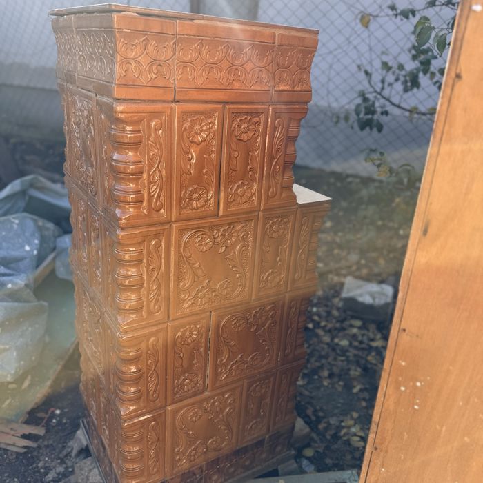 Soba pe cadru metal cu suporti