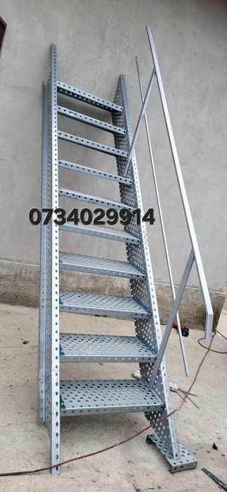 Scări metalice zincate