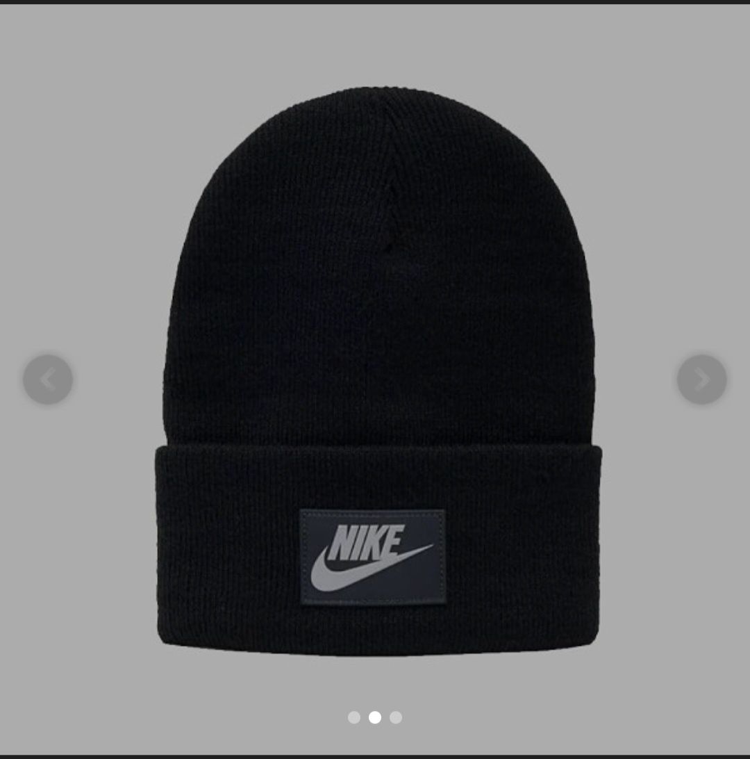 Зимна шапка Nike