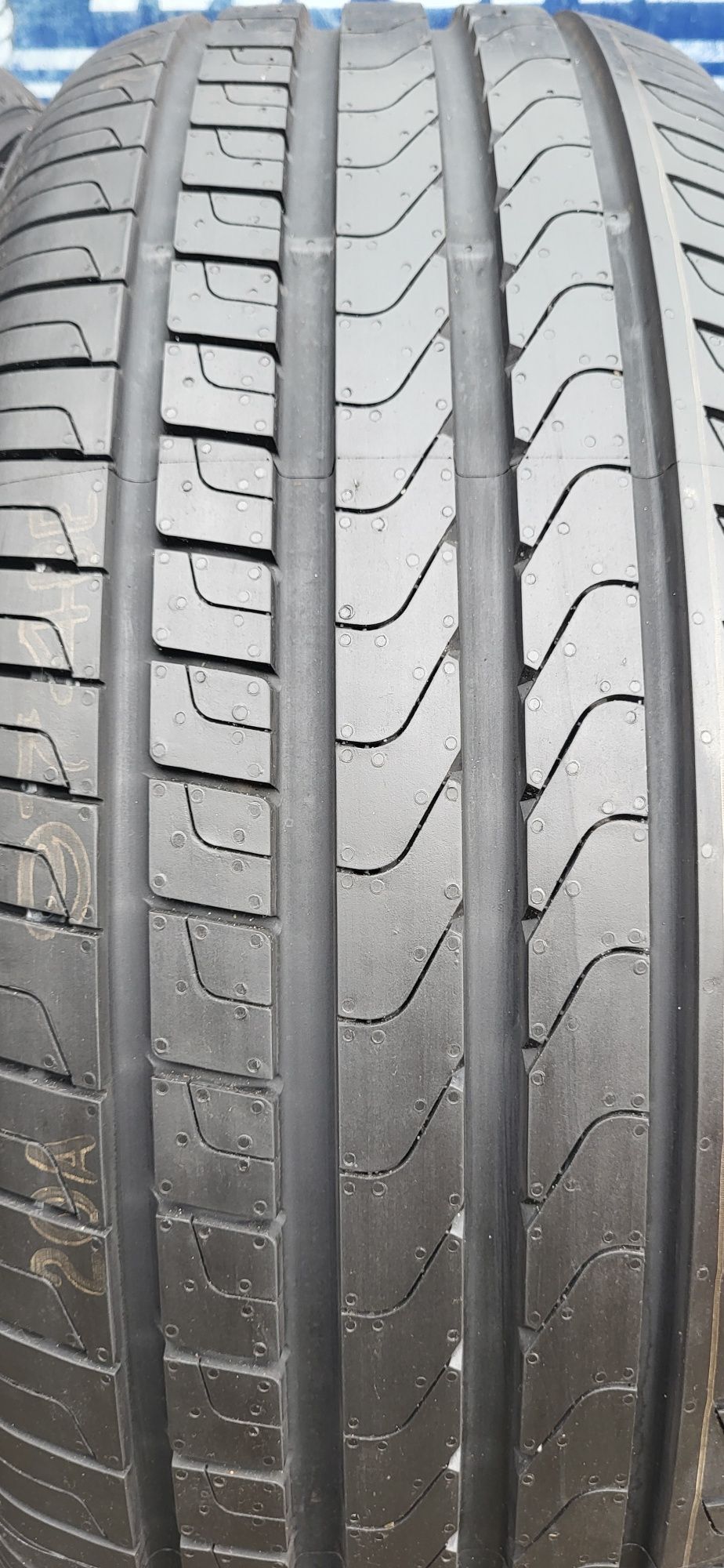 4 anvelope noi 235 55 18 pirelli scorpion verde
