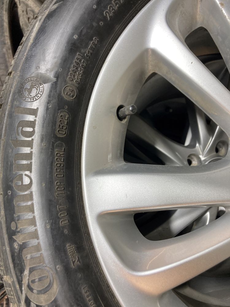 R18 5/114.3 Infiniti Nissan 235/50 R18 Continental ProContact