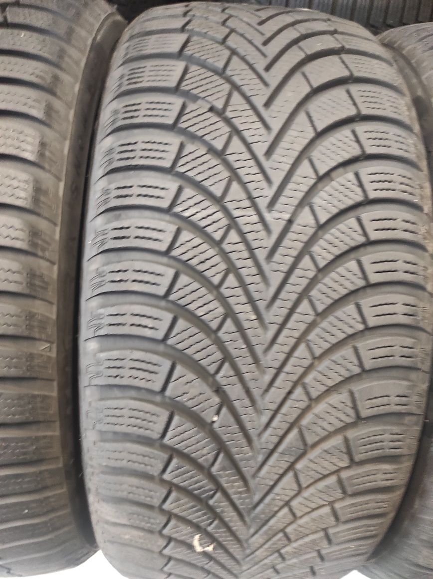 225/40/18 Maxxis 4бр