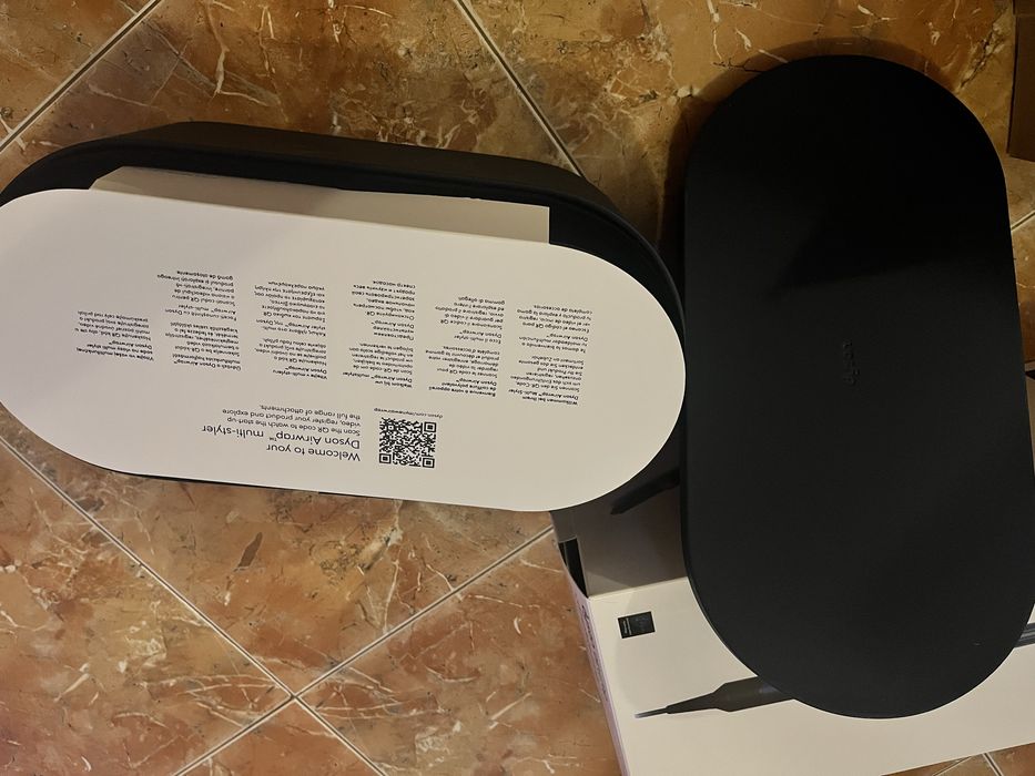 Dyson сешоар без следи от употреба