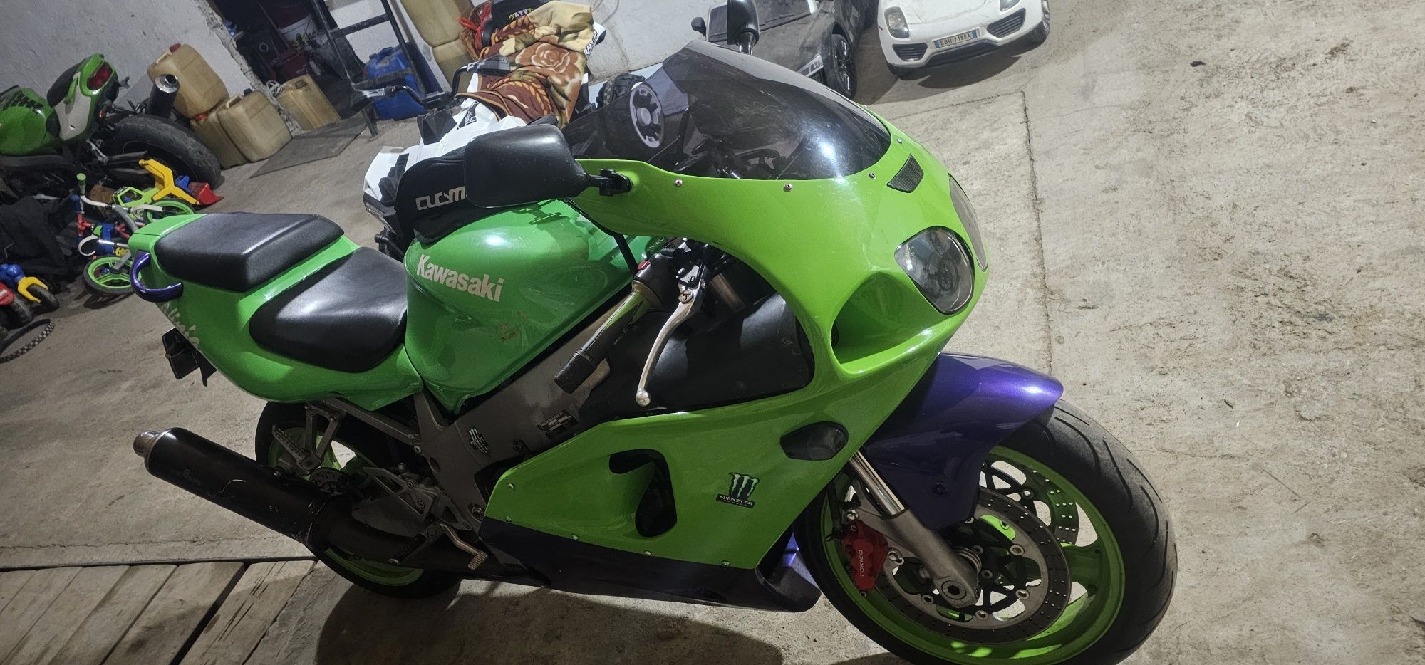 Kawasaki ninja zx7rr