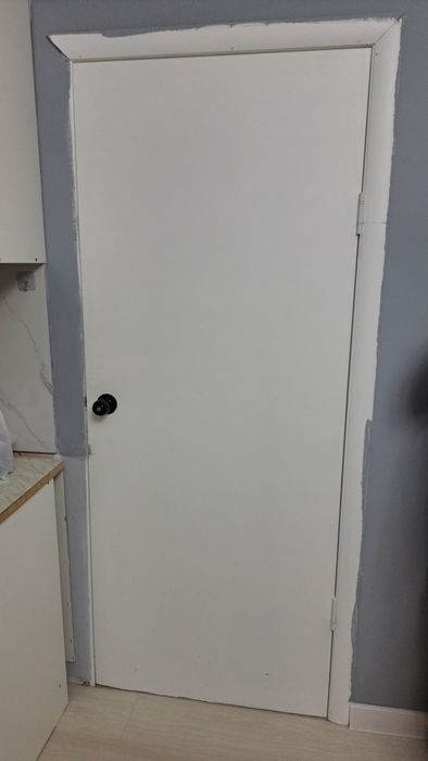 Двери  белый  2-штука  б/у
