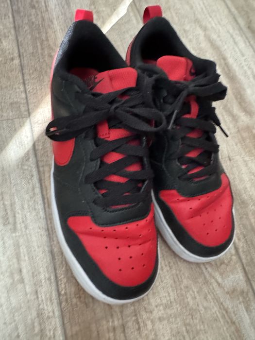 Nike 38.5 red and black womens